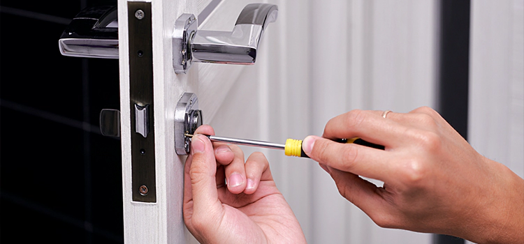 door unlock services in New York, NY